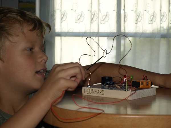 Konzentrationsspiel Heißer Draht